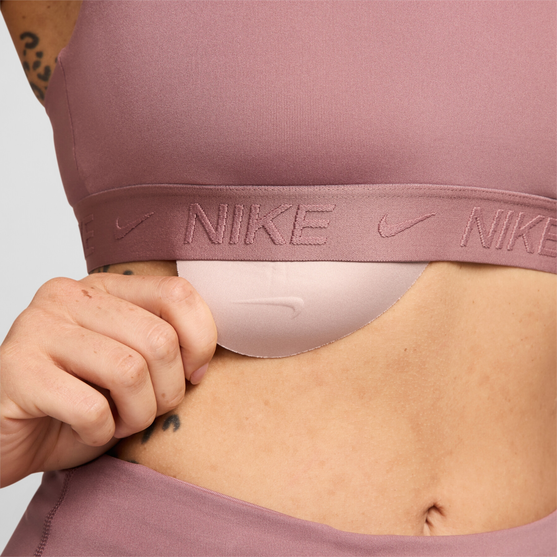 Lichte ondersteunende beha voor vrouwen Nike Indy