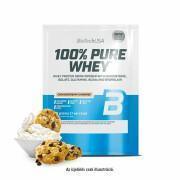 50 pakjes 100% zuivere wei-eiwitten Biotech USA - Cookies & cream - 28g